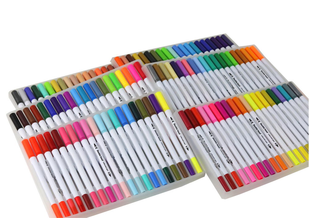 Set of 120 colored marker pens in an organizer | Toys \ Creative toys