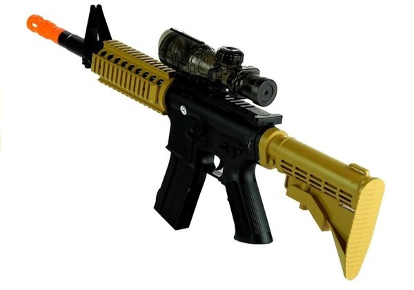 Spielzeug M4 Gewehr und Pistolenschaum und Wasserpistole