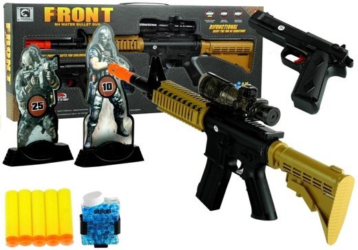 Spielzeug M4 Gewehr und Pistolenschaum und Wasserpistole