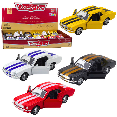 Classic Car With Pull-Back Drive, Metal Opening Doors, 1:32 Mix