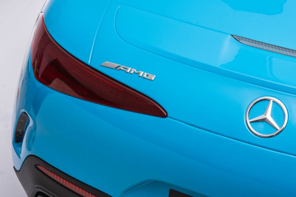 Mercedes AMG SL63 Batterieauto, blau lackiert