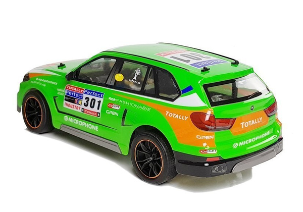 Sportwagen R / C 1:10 2.4G Grün