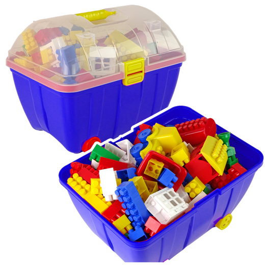 Kleine Truhe mit bunten Bauklötzen K2