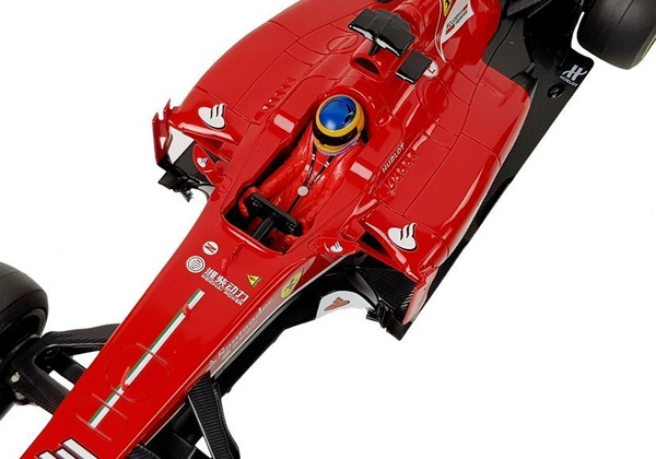 Funkgesteuerter F1 Bolid Ferrari F138 Rot 1:12 2.4G