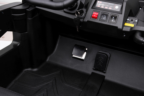 Electric Ride On Buggy STRONG A032 White