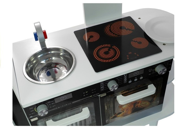 Holzküche mit Kaffeemaschine Kühlschrank Backofen Regal Mikrowelle