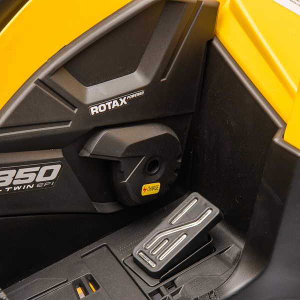 Quad Can-Am Outlander 4x4 DK-CA005 Gelb