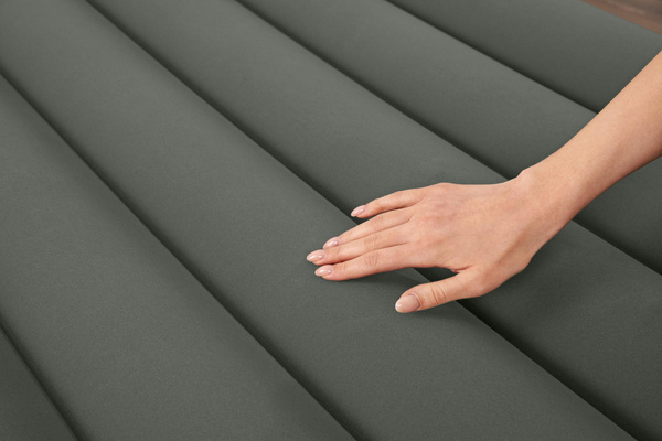 Luftmatratze mit Pumpe 203 x 152 x 30 cm Bestway 67930