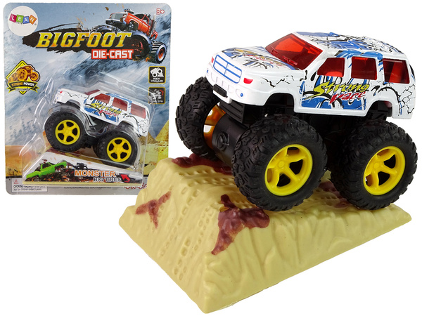 Resorak Monster Truck Pull Back drive Rubber tyres Metal body + Evolving Ramp