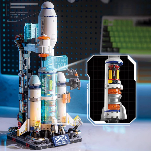 Rocket Space Station Construction Bricks 815 pcs.