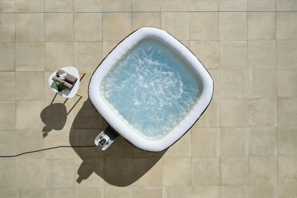 Aufblasbares Garten-SPA Hollywood 180 x 66 cm Bestway 6001F