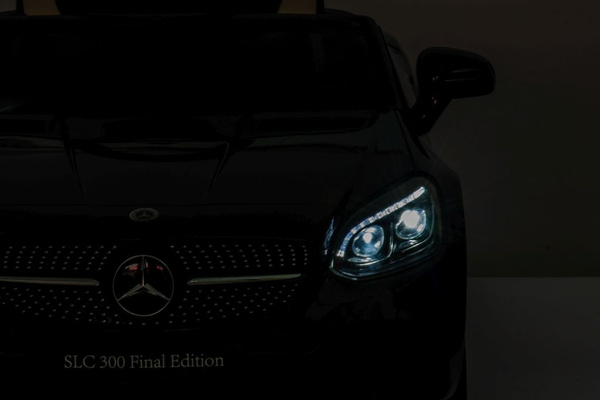 Elektroauto Mercedes SLC 300 Schwarz