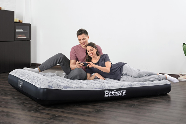 Air Mattress With Pump 203 x 152 x 30 cm Bestway 67836