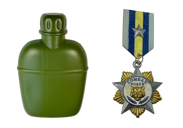 Military Play Set Rasselmaschine Pistole