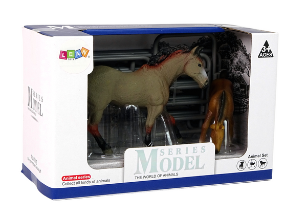 Set of 2 figurines Horse with foal and pen Capricorn horses