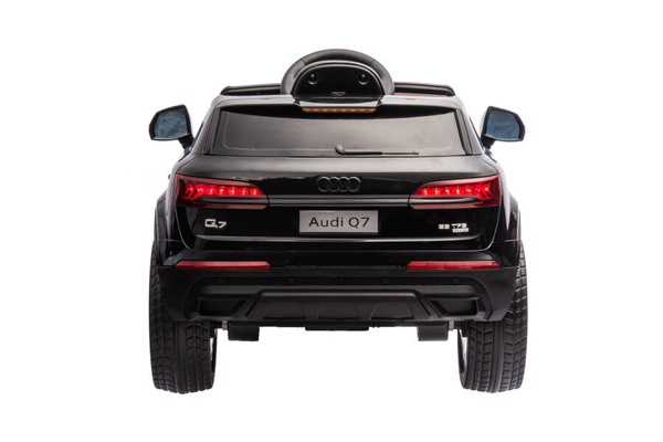Audi Q7 Black Painted Battery Car