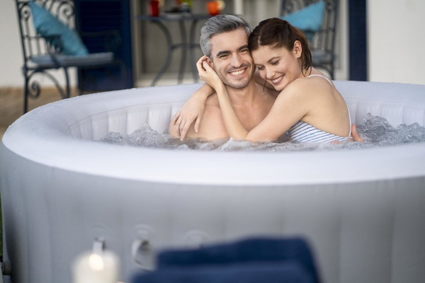 Aufblasbarer 3-Sitzer Whirlpool 170 x 66cm Bestway 60037