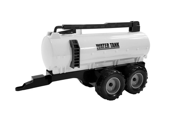 Traktor mit Anhänger, Rechen und rotem Tankwagen