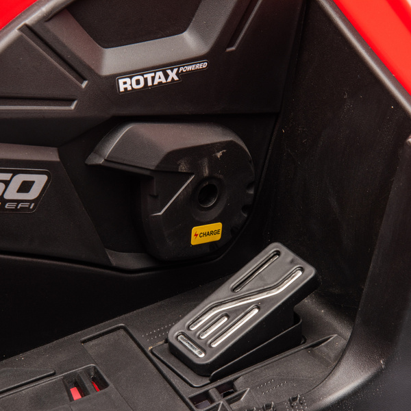 Quad Can-Am Outlander 4x4 DK-CA005 Rot