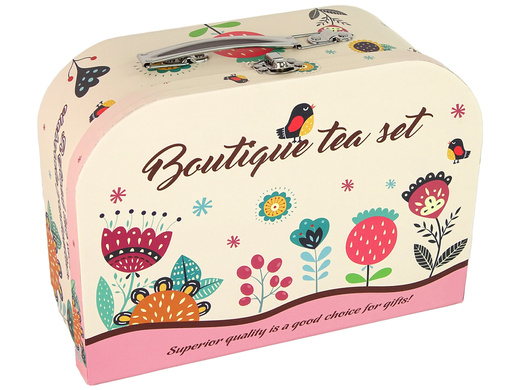 Coffee and tea set in a trunk