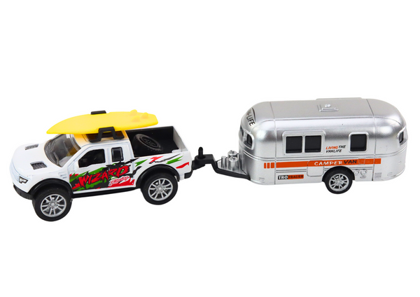 Geländewagen mit Anhänger, Wohnmobil, Metallantrieb