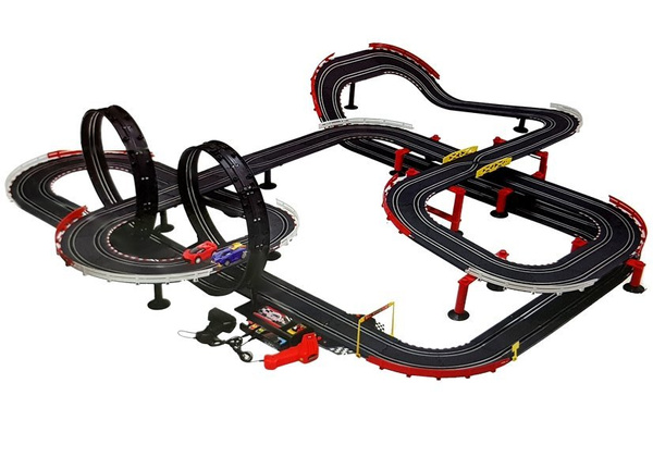 Rennbahn mit Cars 2 Cars 1420 cm Turbo 1:43 Controllers