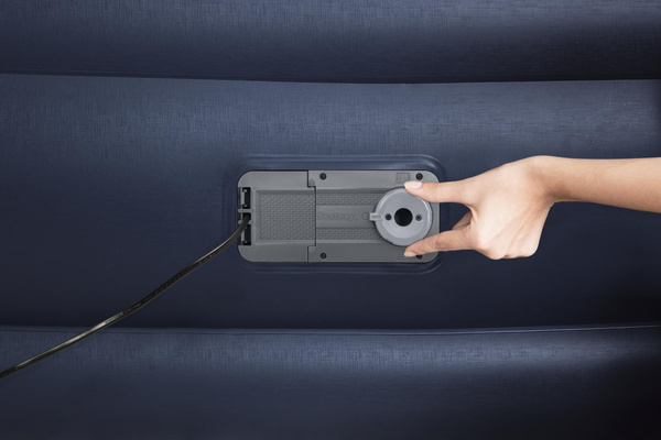 Aufblasbare Doppelmatratze mit Pumpe 203 x 152 x 61 cm Bestway 67690