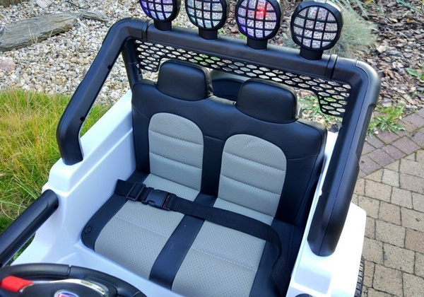 Ride on Car S2388 Jeep White 4x45W