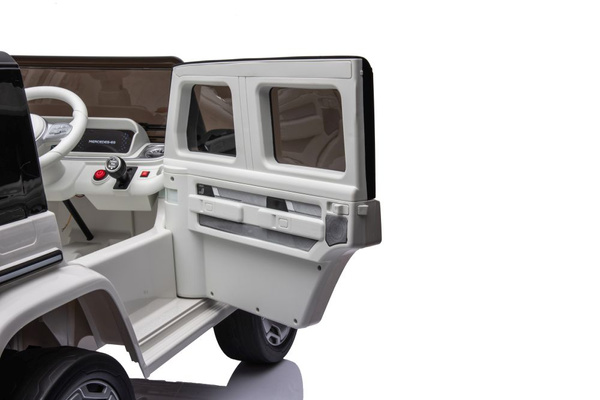 Battery-powered car Mercedes EQG 4x4 White