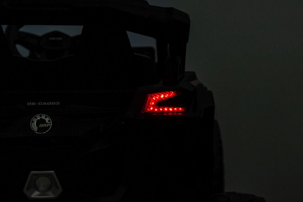 Batteriebetriebener Buggy Can-am DK-CA003 Rot