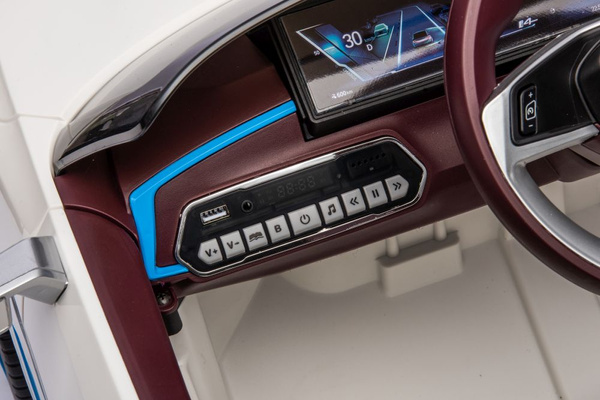 Battery Car BMW I4 4x4 White