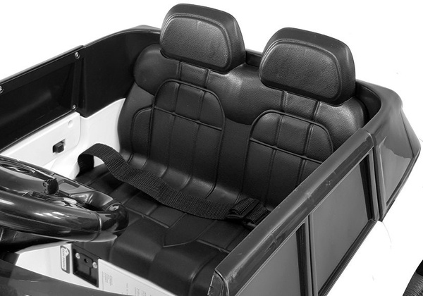 HL1638 Electric Ride-On Car White