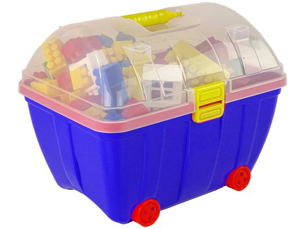 Kleine Truhe mit bunten Bauklötzen K2