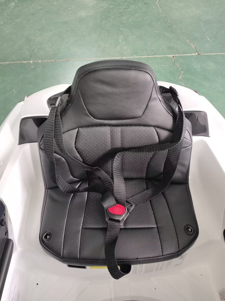 Electric Ride On Car Mercedes Benz G63 White