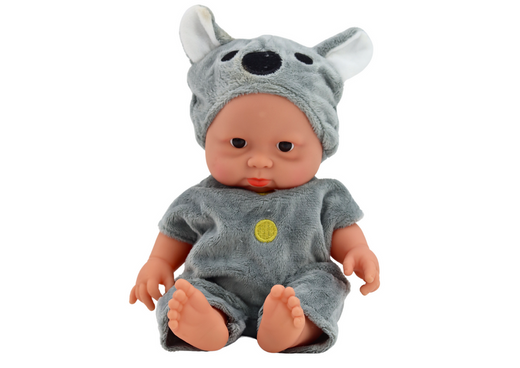 Kleine Babypuppe, graue Kleidung, Koala-Hut