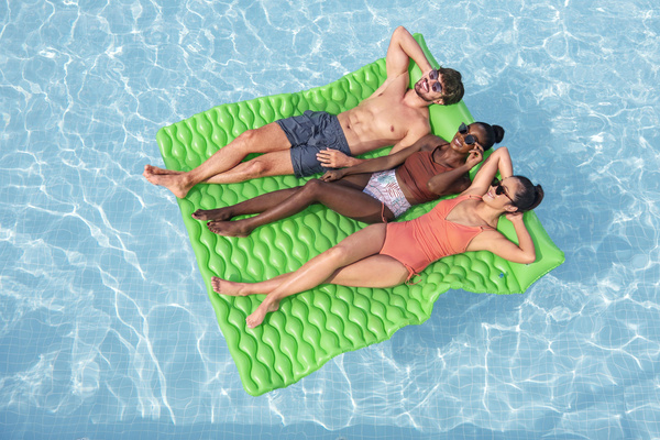 Aufblasbare Schwimmmatratze für drei Personen Bestway 213 x 170 x 21 cm 44106