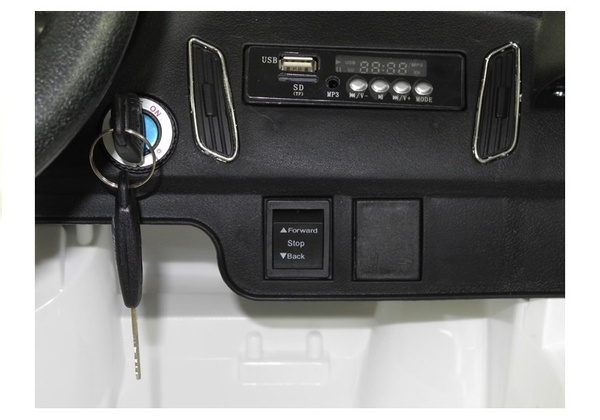 Kinderfahrzeug Ford Focus RS Schwarz lackiert 5-Punkt-Sicherheitsgurte